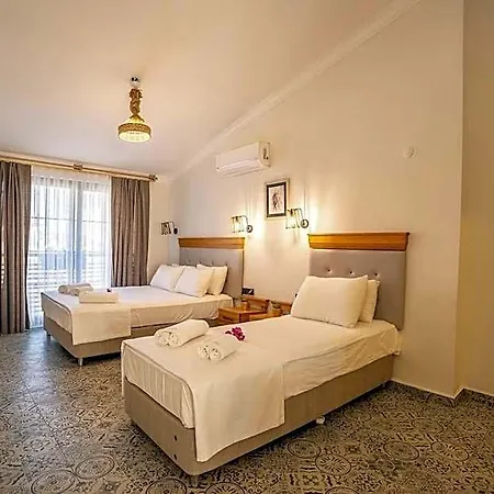Hotel Arya İçmeler