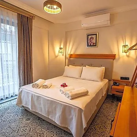 Hotel Arya İçmeler