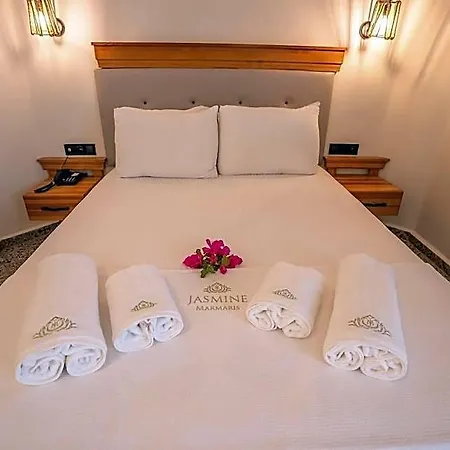 Hotel Arya İçmeler