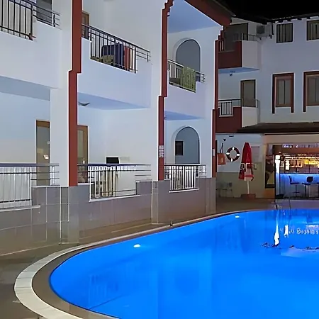 Arya Hotel